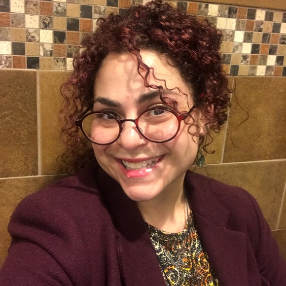 Meet your Posher, Ellen - Picture 1 of 1